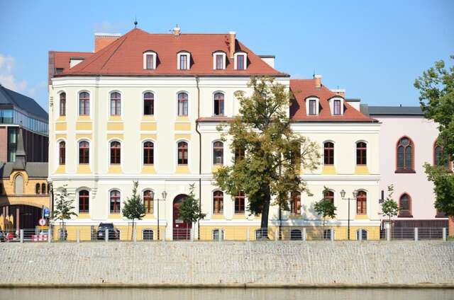 Отели типа «постель и завтрак» WenderEDU Business Center Вроцлав-5